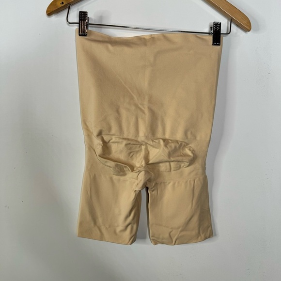 Assets by Spanx Remarkable Results High Waist Mid Thigh Body Shaper Size Xlarge - Picture 2 of 5
